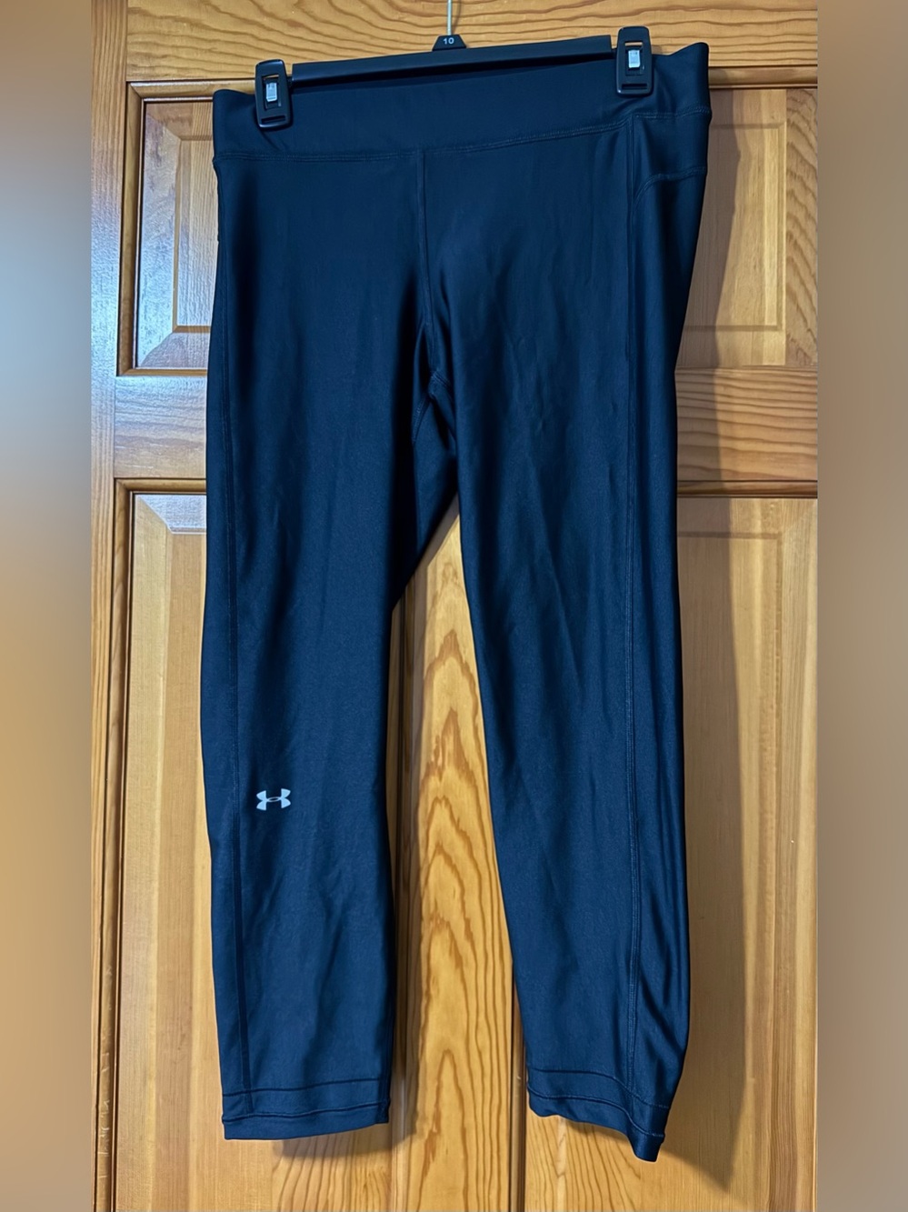 Under Armour Black Women's Track Capri  Leggings Size Large